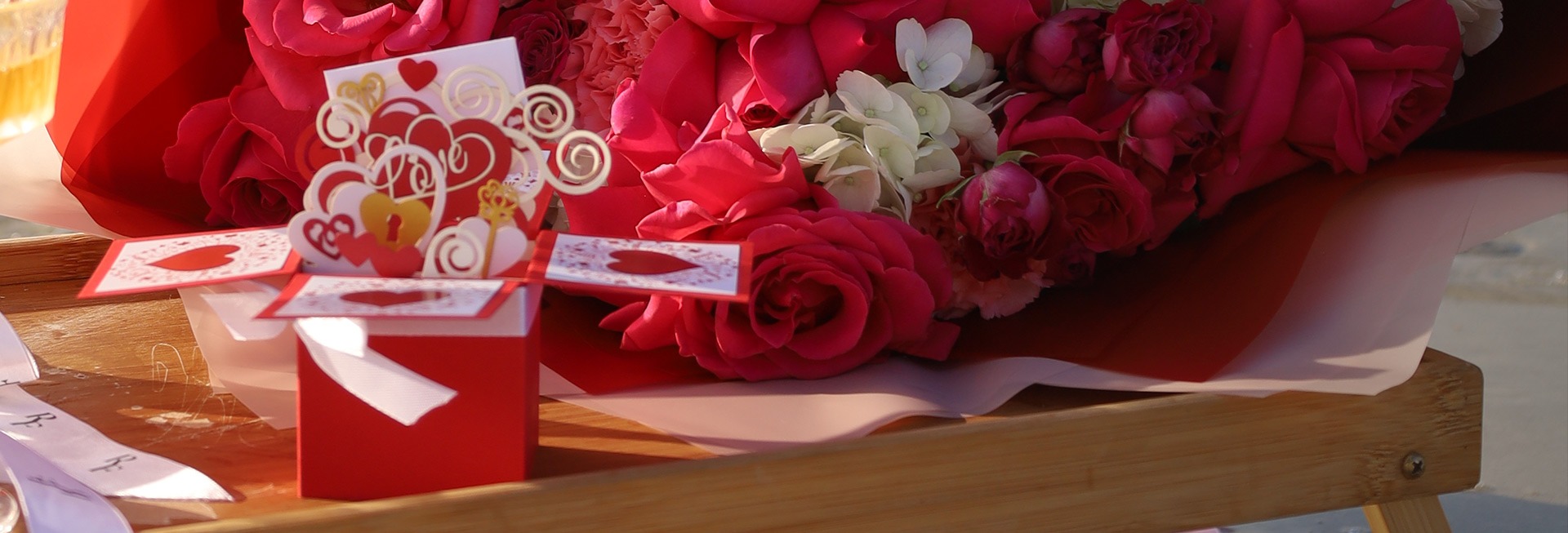 Romantic Greeting Cards in Dubai